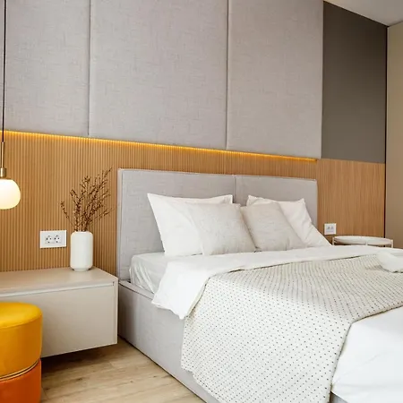 Apartment Ada Homes Coresi 706 *